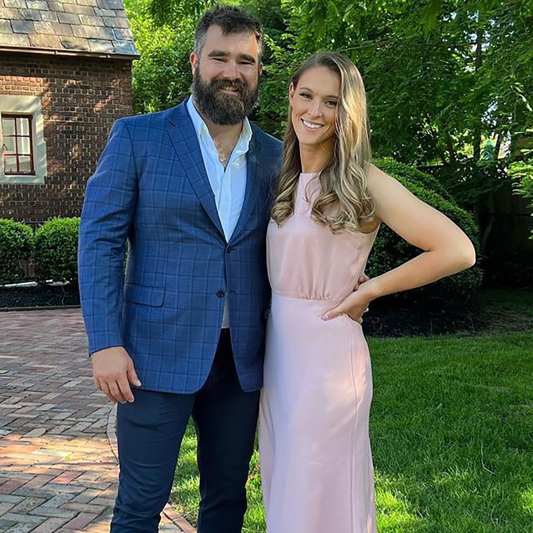 Jason Kelce’s Wife Kylie Kelce Is the True MVP for Getting Him This Retirement Gift – E! Online